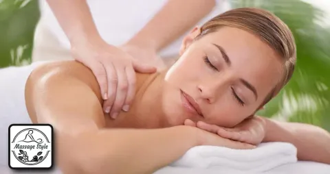 جلسة مساج استرخائي بالزيوت الطبيعية (45 دقيقة) للنساء