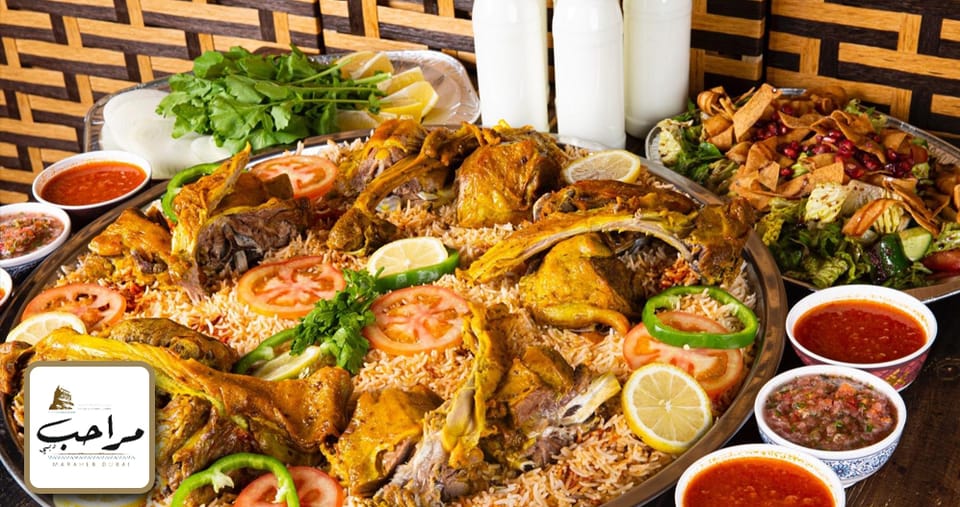 صينية مندي اللحم ( 5 وجبات مندي اللحم + 5 لبن + جاط فتوش كبير )