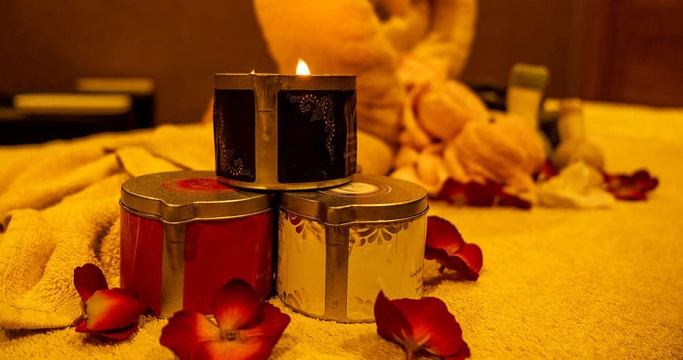 جلسة مساج الشمع بالزيوت العطرية الطبيعية (45 دقيقة) للنساء