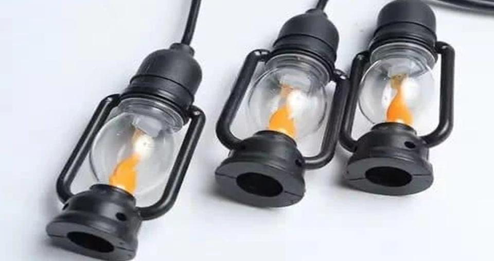 سلسلة أضواء LED تعمل بالطاقة الشمسية بتأثير اللهب مع 4 أوضاع وطول 6 متر مـزود بـ 10 مصابيح كابل مطاطي مقاوم للماء بقـدرة 1.35 واط مع بطارية بسـعة 1200 مللي لفناء الحديقة والشرفة وديكور الحفلات