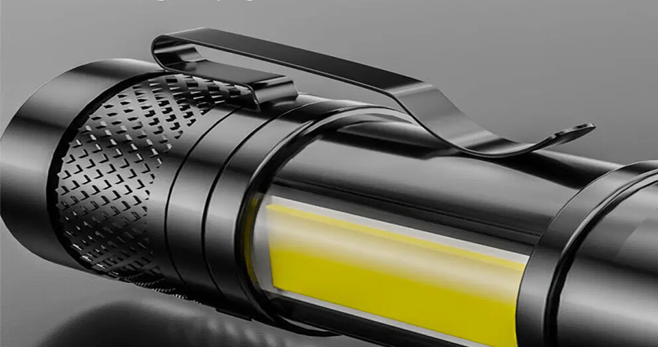 كشاف LED صغير فائق السطوع قابل لإعادة الشحن عبر USB مع تقريب تلسكوبي وهيكل من سبائك الألومنيوم مقاوم للماء