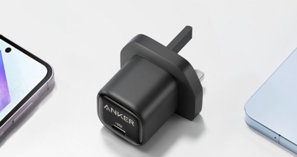 شاحن USB-C بقدرة 25 واط من أنكر - أسود